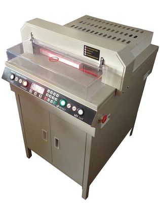 الصين 450MM عدد التحكم شبه التلقائي آلة قطع الورق المزود
